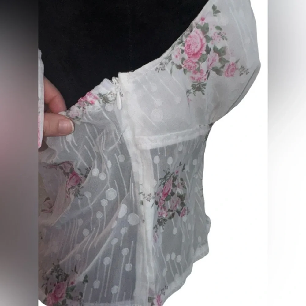 halter‎ top in white with pink floral print size medium